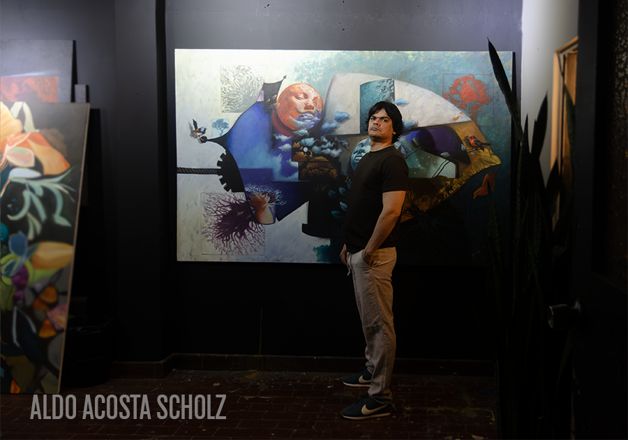 Aldo Acosta Scholz, artista contemporáneo, en su estudio
